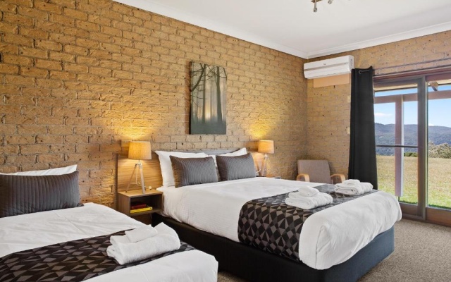 Lookout Mountain Retreat – Guest Rooms – Dorrigo Mountain