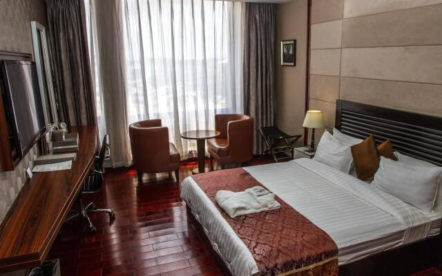 Golden Tulip Essential Lagos Airport Hotel