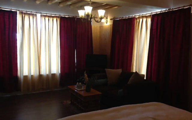 Radhu's Boutique Inn