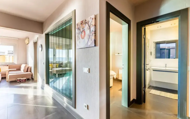 Stylish Apartment With Panaromic View in Besiktas