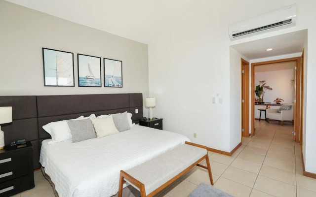 Sleeps 10 Views Beach 1 Block