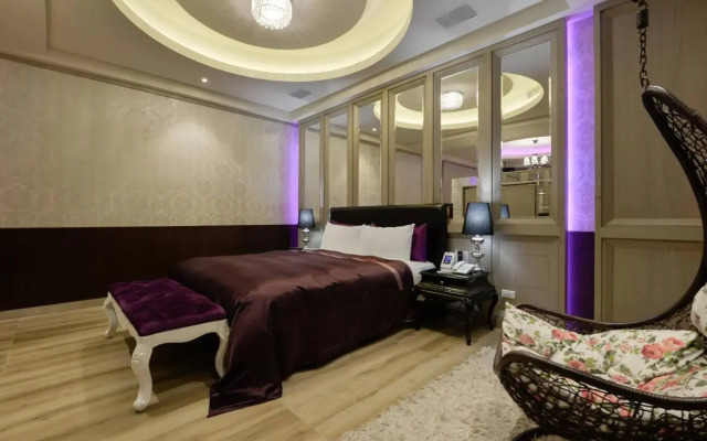M hotel