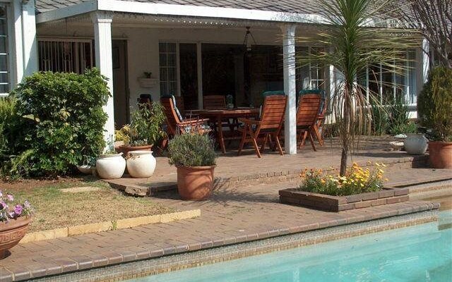 Liongate Bed and Breakfast