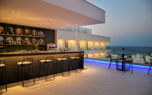 Atlantica Aqua Blue Hotel