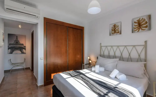 Apartment in Punta del Moral for 6