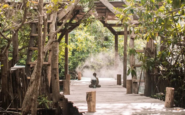 Uman Glamping & Cenote Tulum