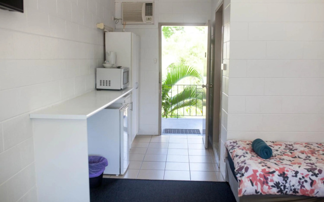 Cairns City Motel – Guest Rooms – Cairns
