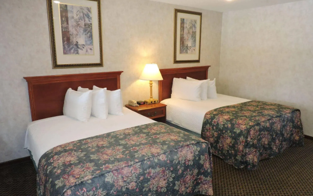 Indian Hills Inn & RV Park