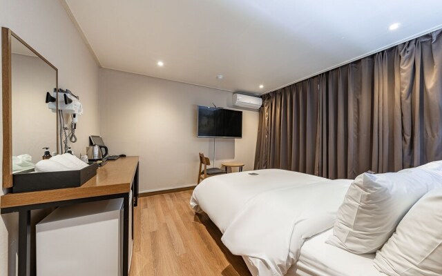 Selene Hotel