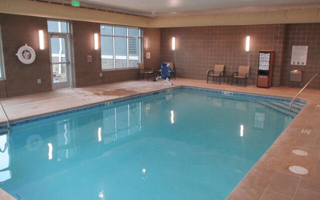 Best Western Plus Lakeview Hotel