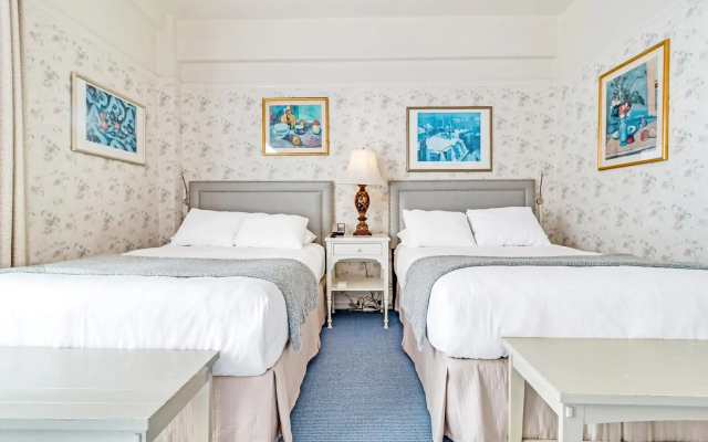 Cornell Hotel de France
