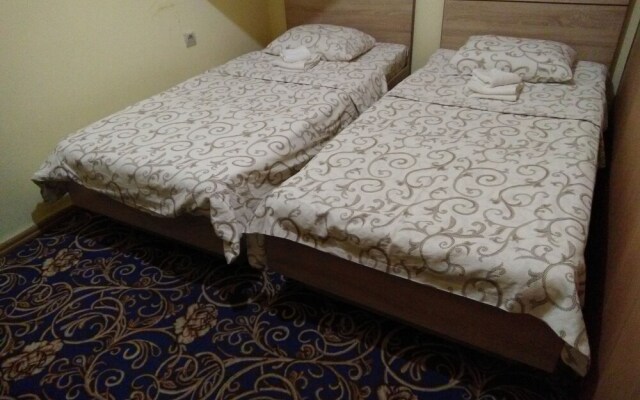 Crystal Villa Hostel