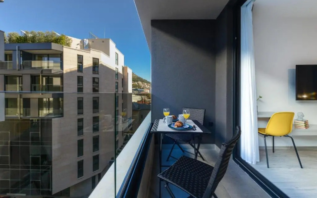 M&P- Lovely 1-bedroom condo with free parking