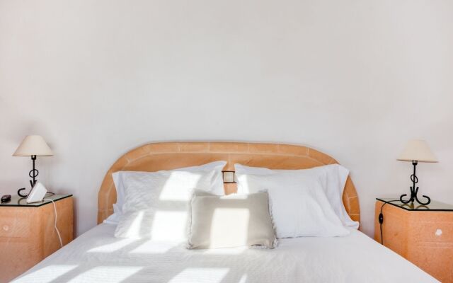 Cosy Holiday Home in S'illot-cala Morlanda With Sea Nearby