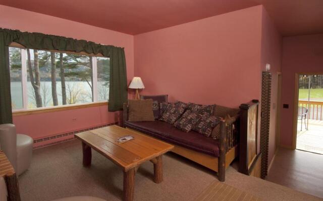 Cobblescote on the Lake