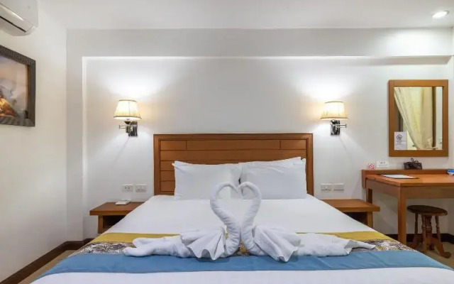 Phuket Meet Holiday Hotel