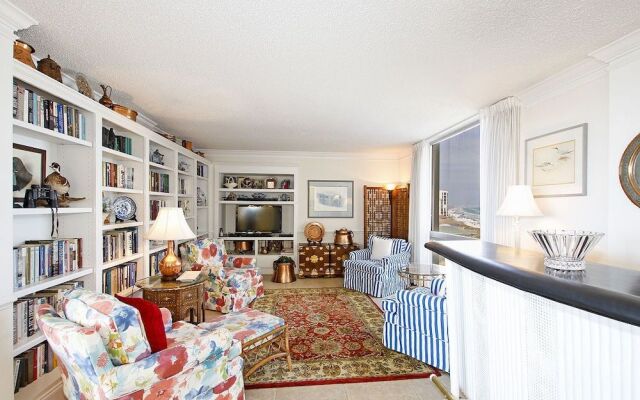 Shoreline 1106 Condo by RedAwning