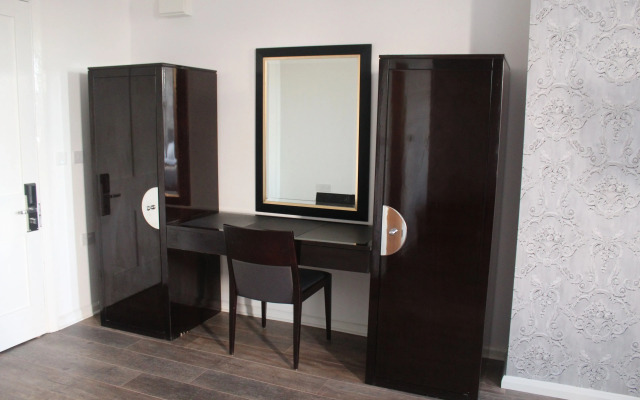 Park Hotel & Apartments