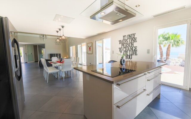 La Corniche d'Argent VI4136