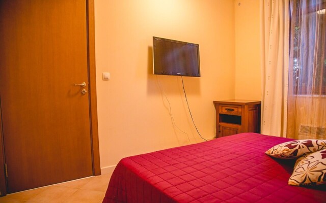 FM Deluxe 1-BDR Apartment with Parking by Sozopol