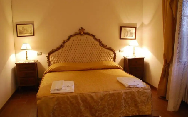 Villa by Lake Trasimeno With Scenic Views