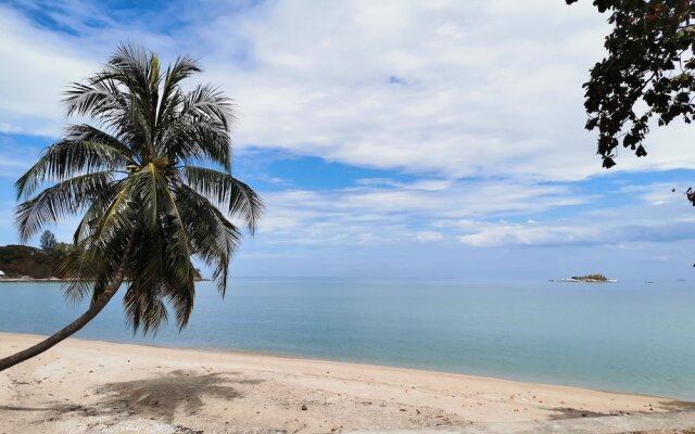 Little Heaven by SkyHive BeachfrontVilla