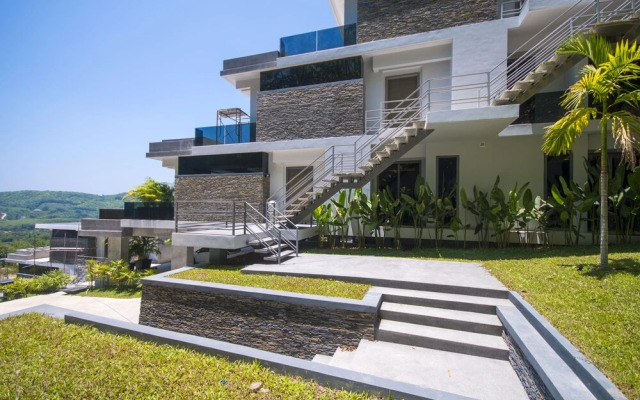 Luxury Hillside Residence at Bangtao