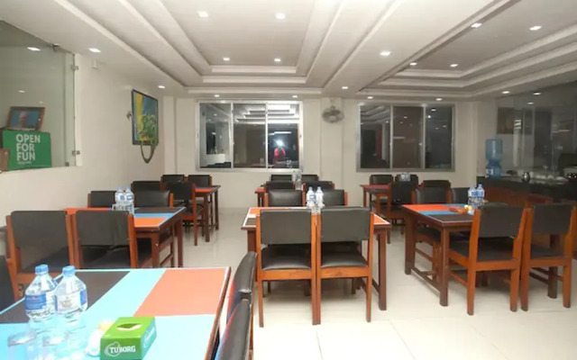 OYO 754 Hotel Gauri Shankar