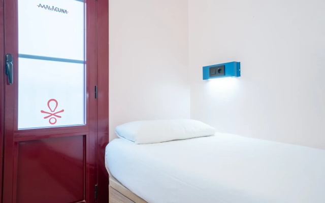 Ideal Youth Hostel