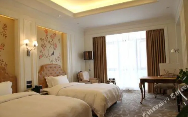 Zhaoshang Center Hotel