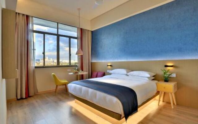 Yiwu Zhixuan Flower Hotel