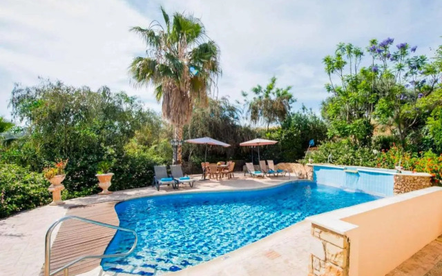 Villa Anna Argaka