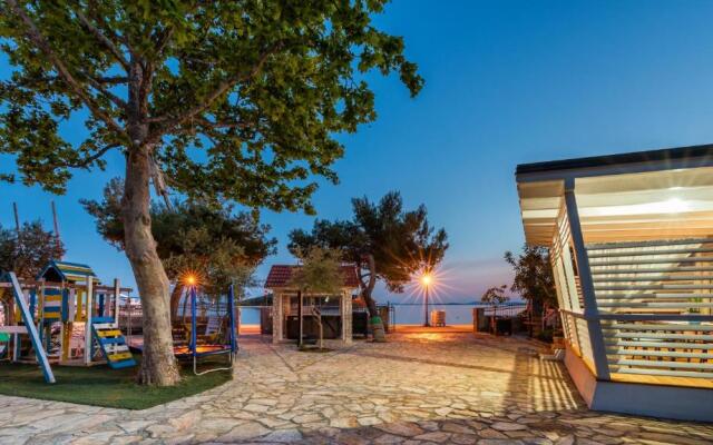 Resort House Pauk