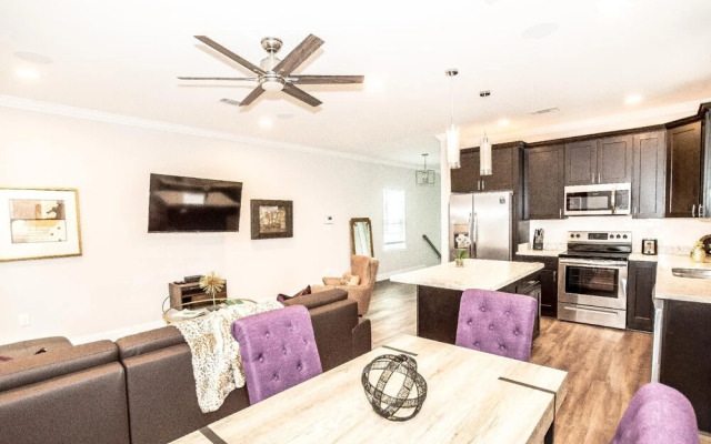 Gorgeous Home Near Streetcar & French Quarter!