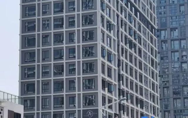 Yiju Hotel (Chengdu Longhu-Xintian Street Institute of Technology)