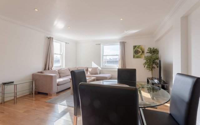 Comfortable 2 Bedroom Apartment By Earls Court