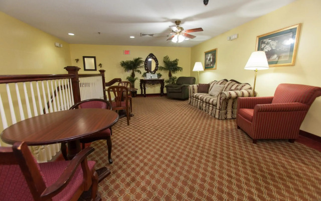Douglas Inn And Suites