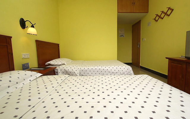 Yangshuo Travellers Land Youth Hostel – Guest Rooms – Guilin