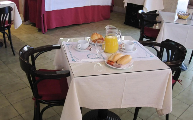 Ona Marbella Inn