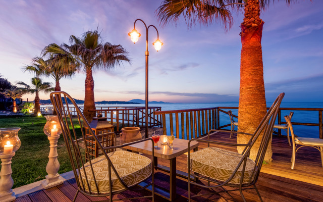Windmill Bay Hotel