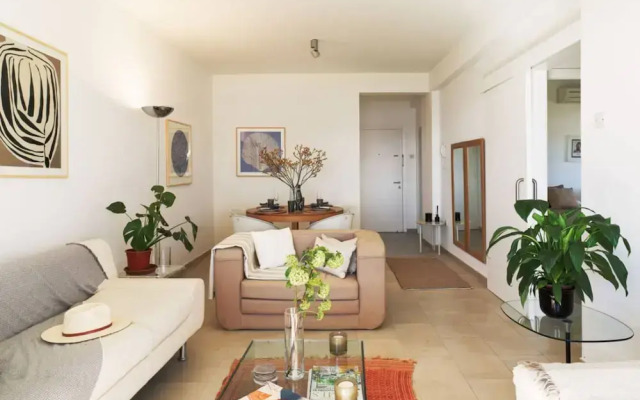City Seafront Haven - 2 Bed Luxury Apartment