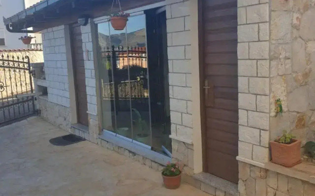 Villa Nada Apartments