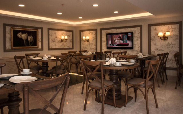 Istanbul Town Hotel