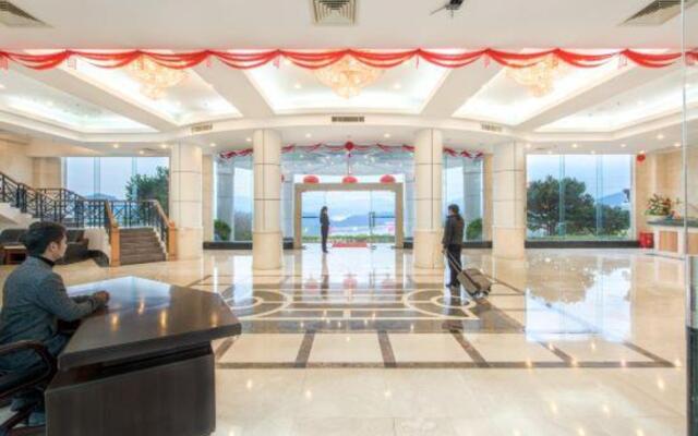 Huguang Holiday Hotel