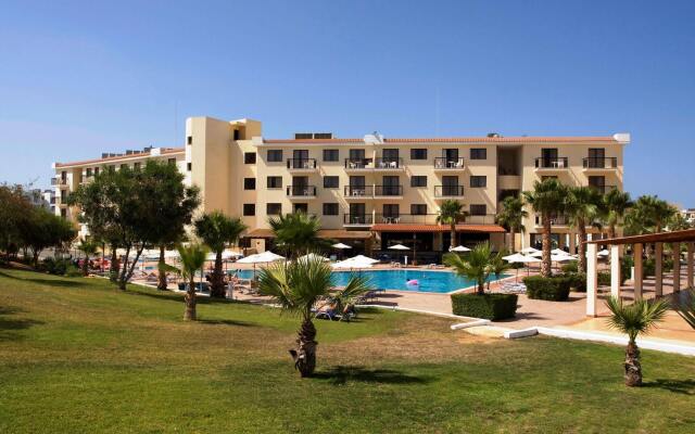 Tsokkos Gardens Hotel & Hotel Apartments