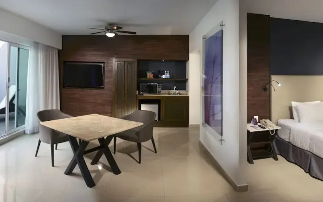 Wyndham Garden Leon Centro Max Hotel
