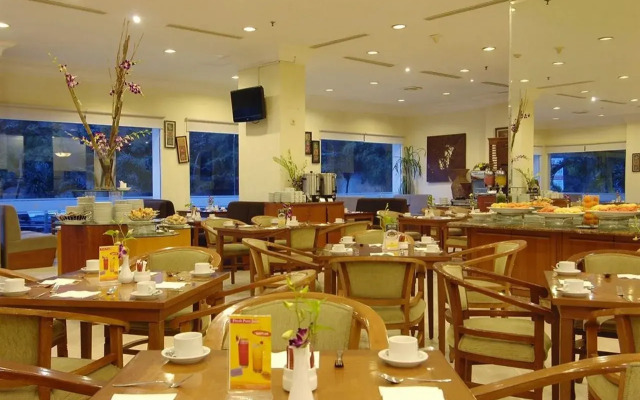 Singgasana Hotel Makassar