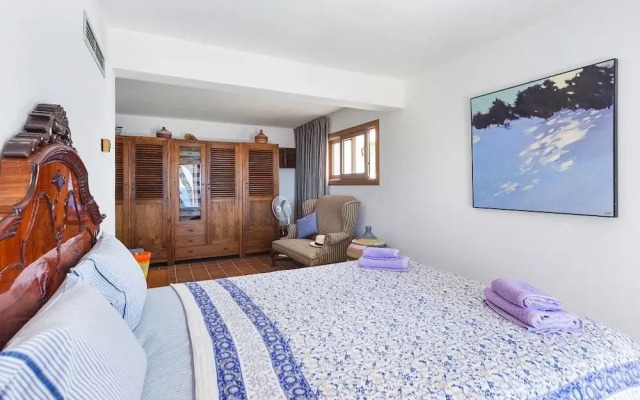Mallorca front line property sea access