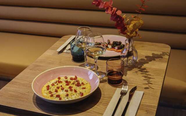 TRIBE Lyon Croix Rousse