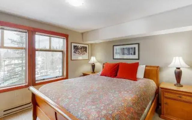 Eagle Springs East 201: Horsetail Suite